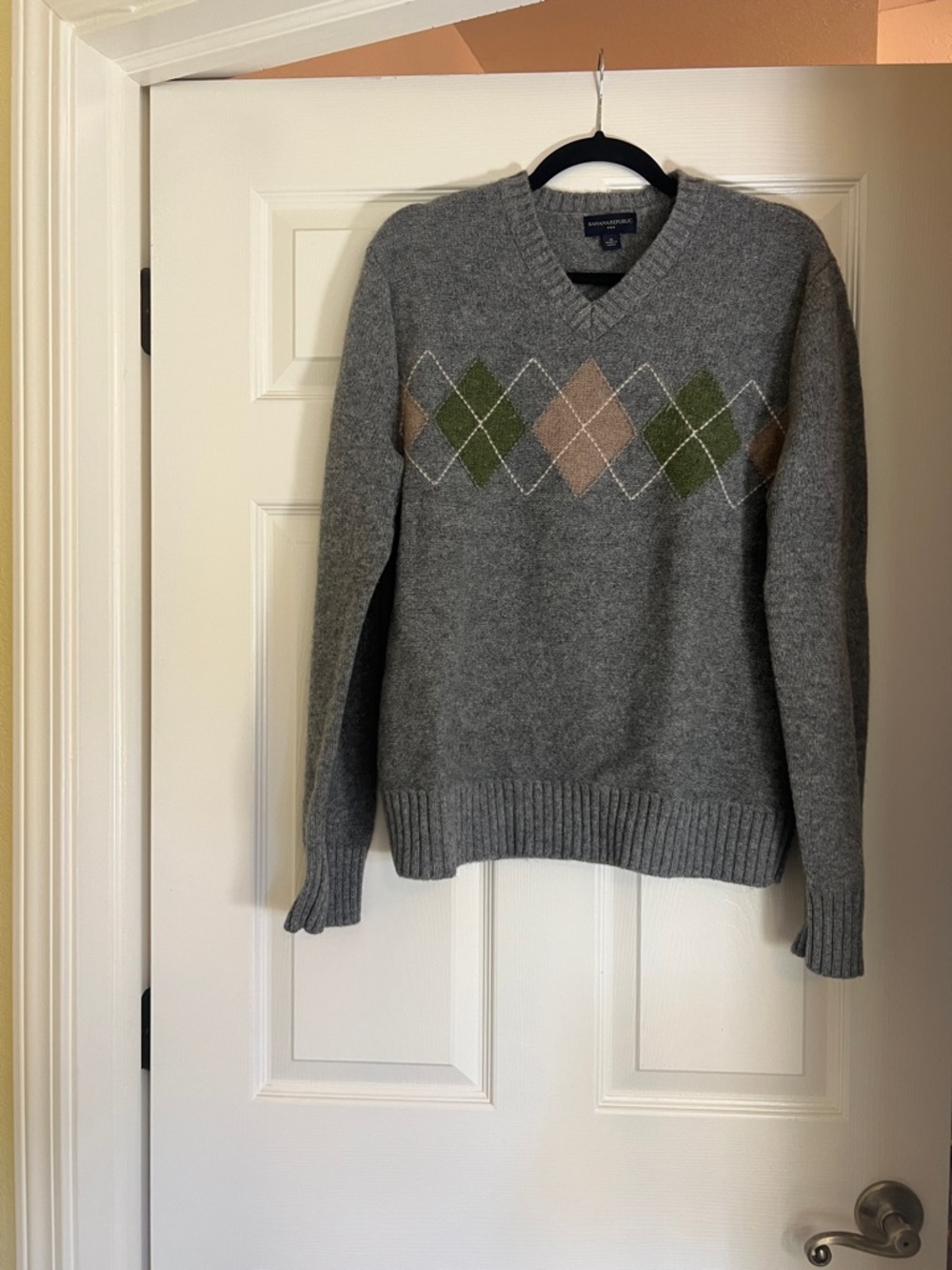 Banana Republic Gray V-Neck Sweater with Green and Tan Argyle